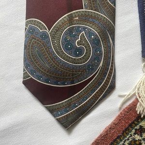 Moore’s “Very” 1980’s Paisley pattern Silk tie